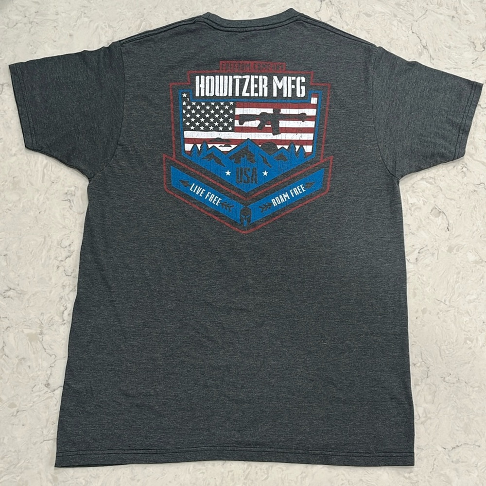 Howitzer Patriot MFG t-shirt. EUC size large